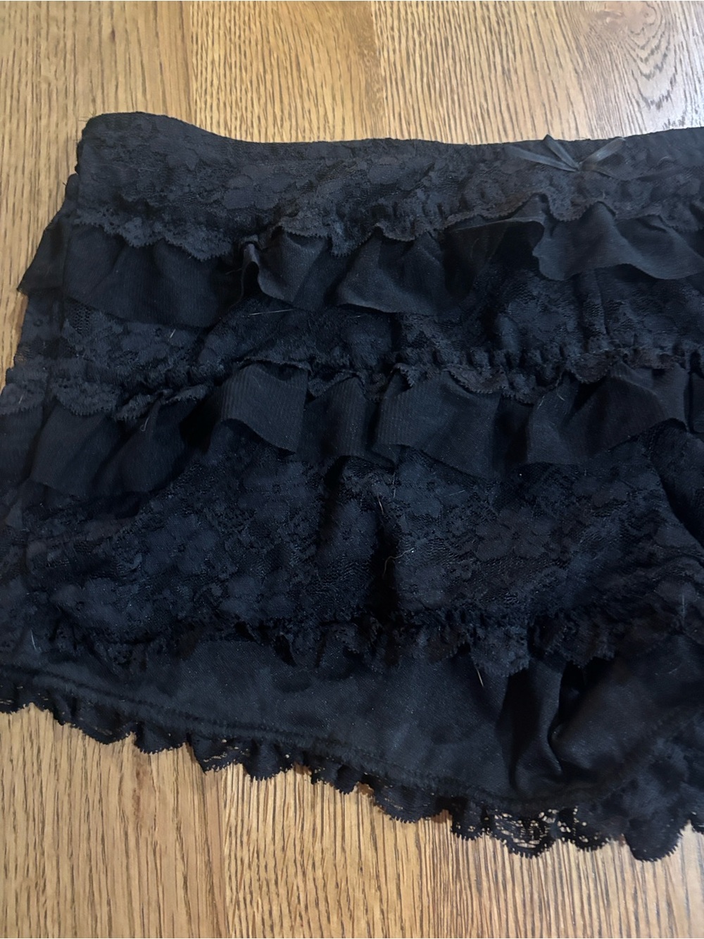 Black Lace Ruffle Shorts - Picture 2 of 3